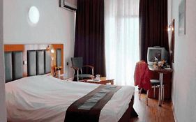 Elpida City Hotel